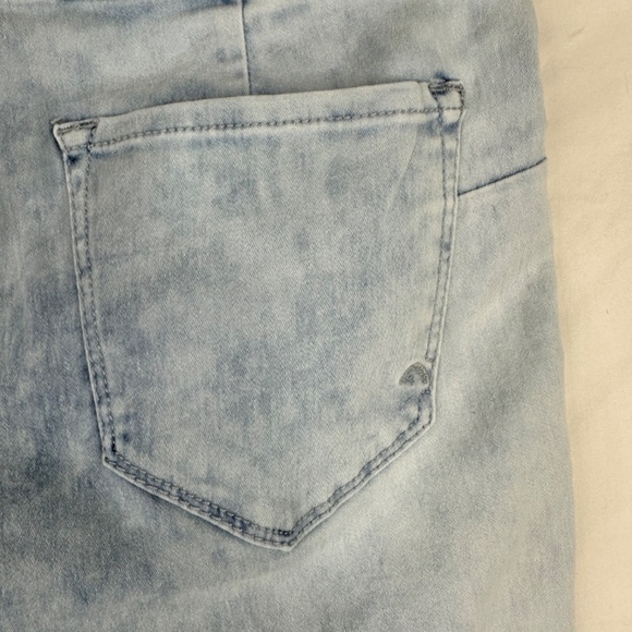 JORDACHE Hight Rise Vintage Straight Jeans Size Medium 8-10 - Picture 4 of 8